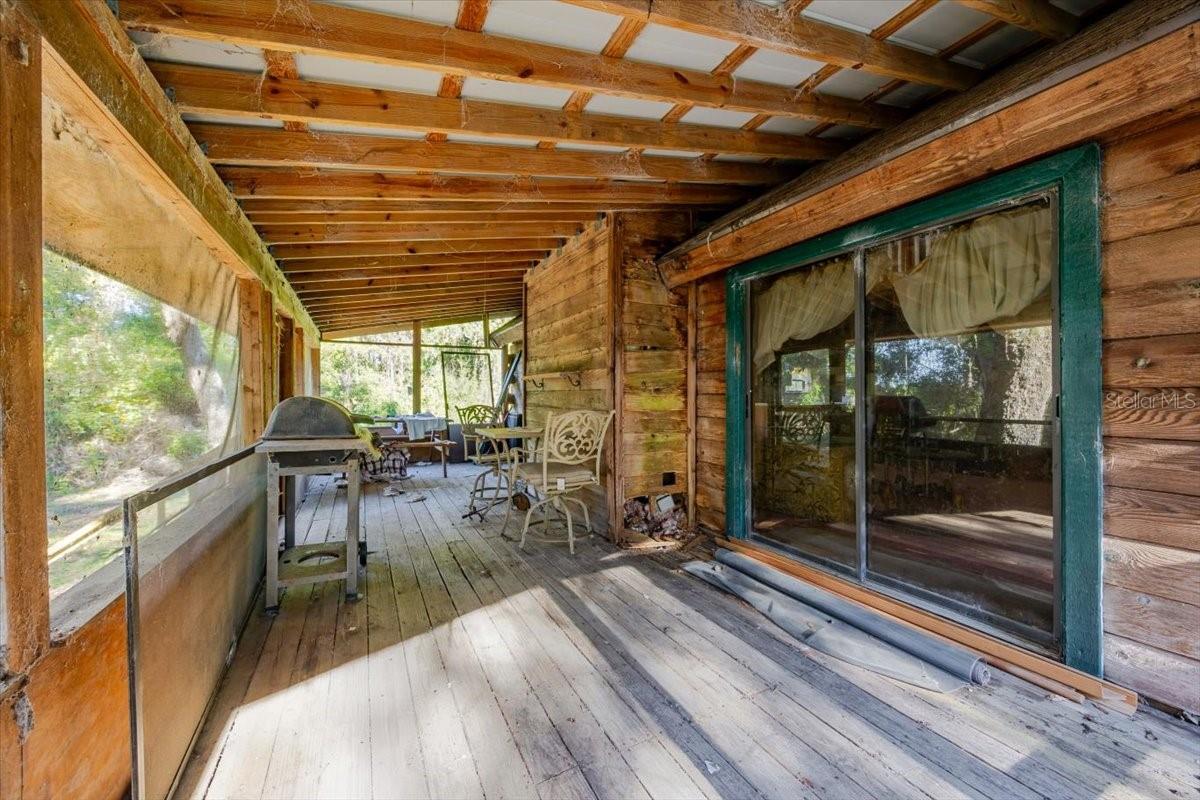 Image 26 of 37 For 9510 Oak Court