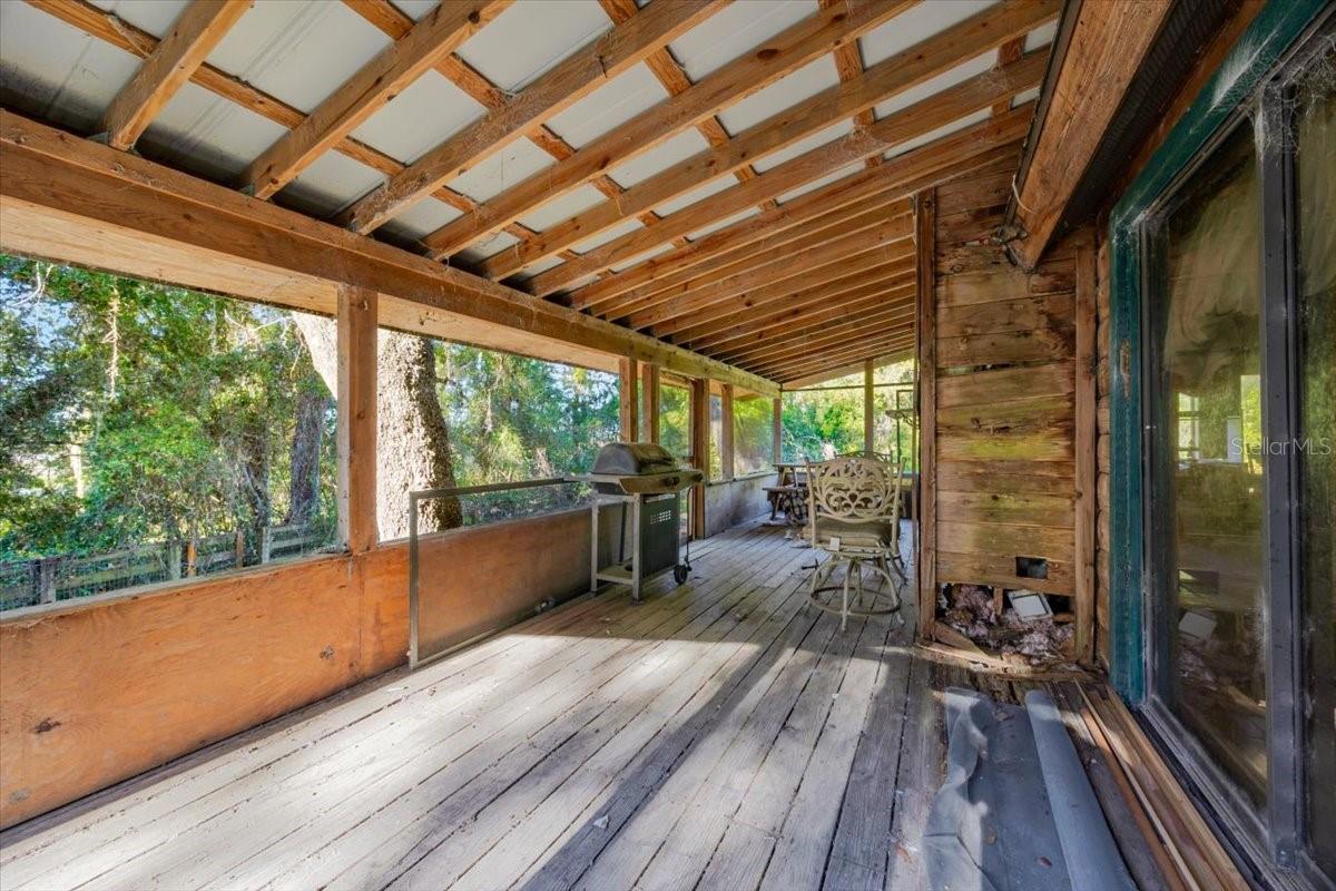 Image 27 of 37 For 9510 Oak Court