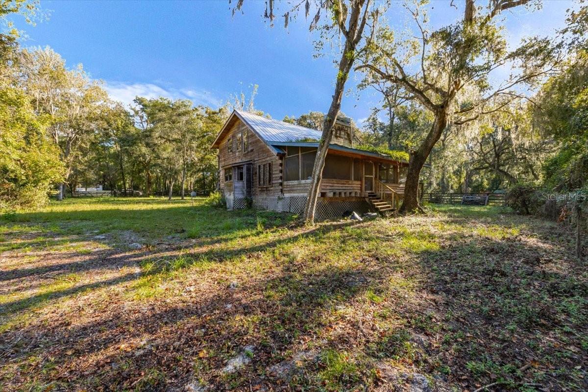 Image 29 of 37 For 9510 Oak Court