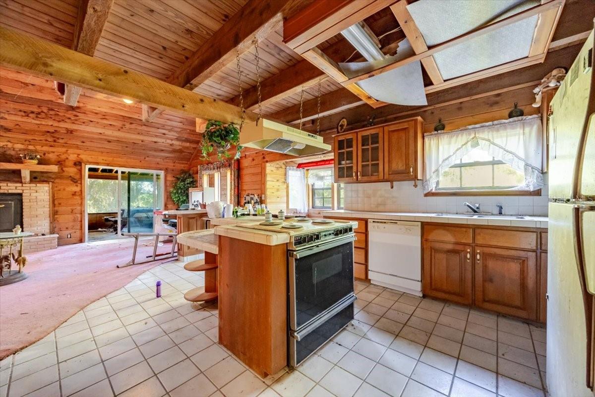 Image 3 of 37 For 9510 Oak Court