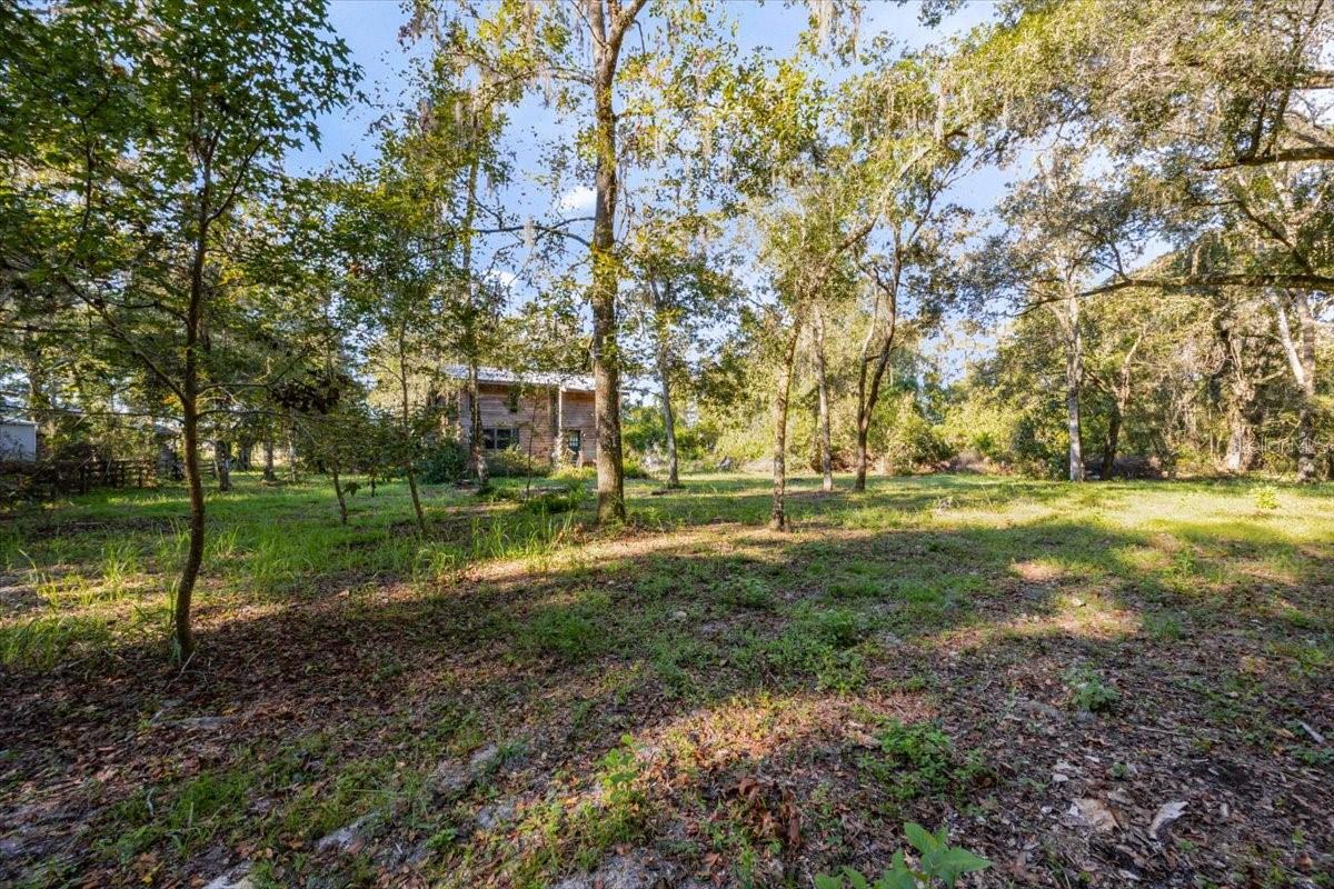 Image 35 of 37 For 9510 Oak Court