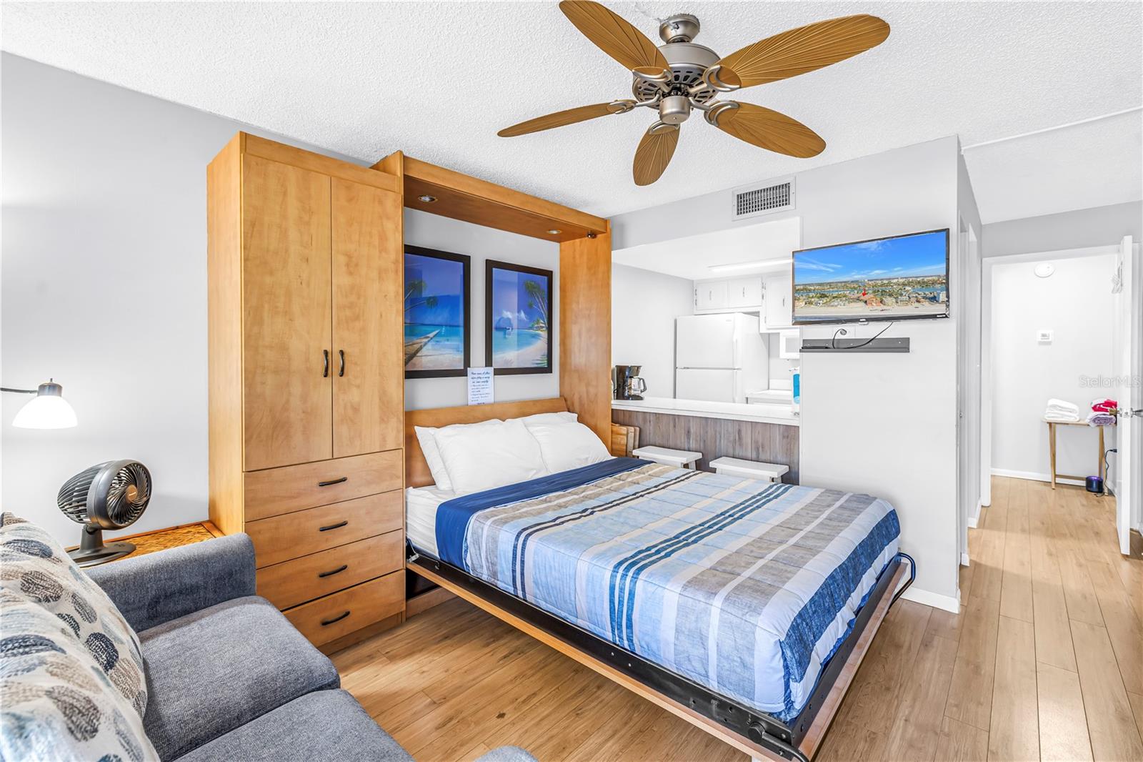 Image 11 of 38 For 8565 Gulf Boulevard 23s