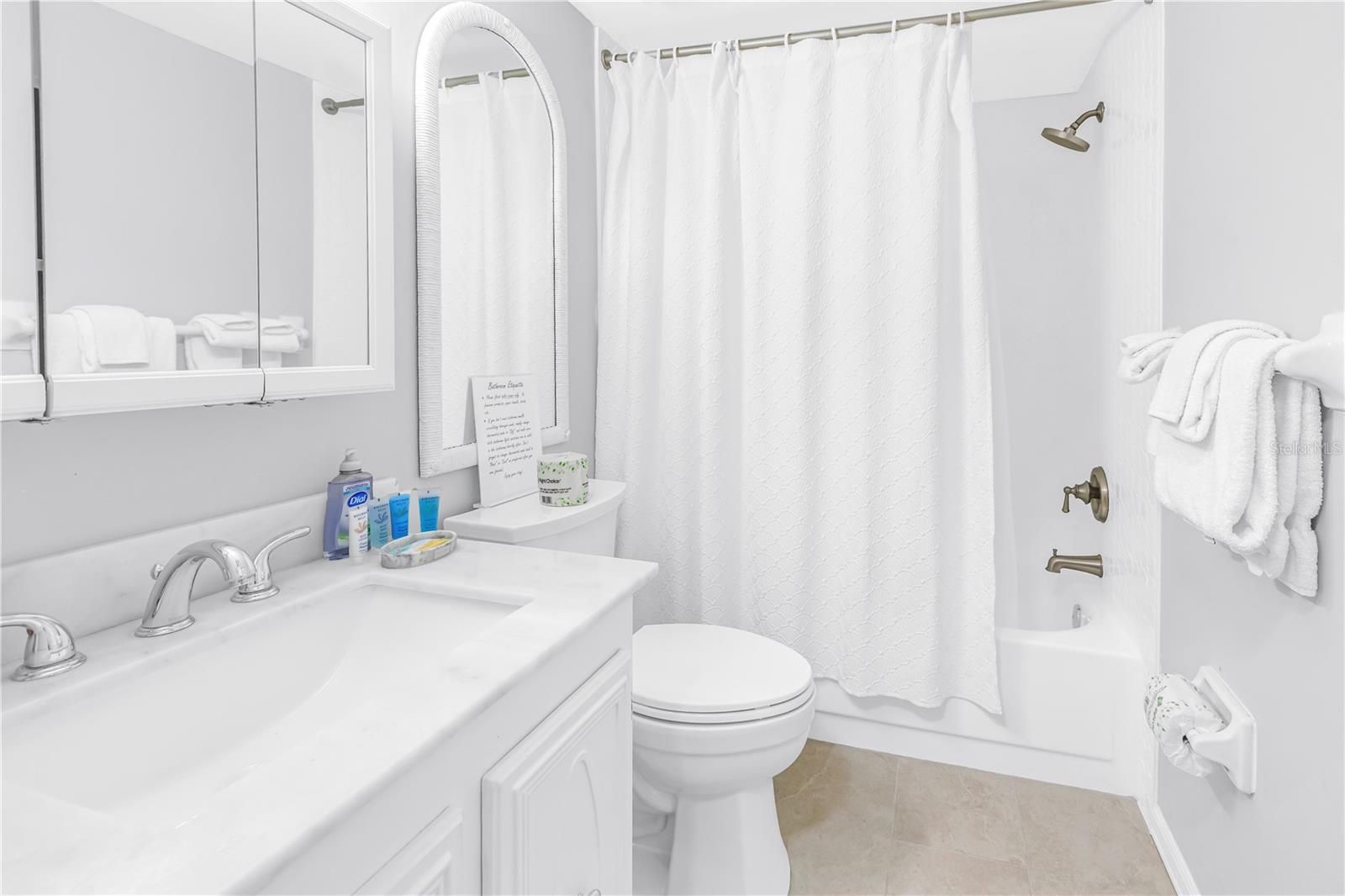 Image 16 of 38 For 8565 Gulf Boulevard 23s