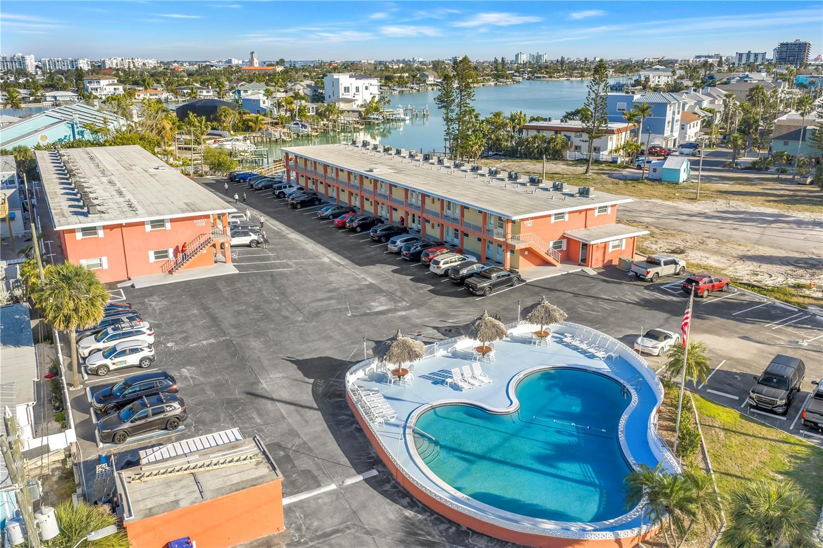 Image 19 of 38 For 8565 Gulf Boulevard 23s