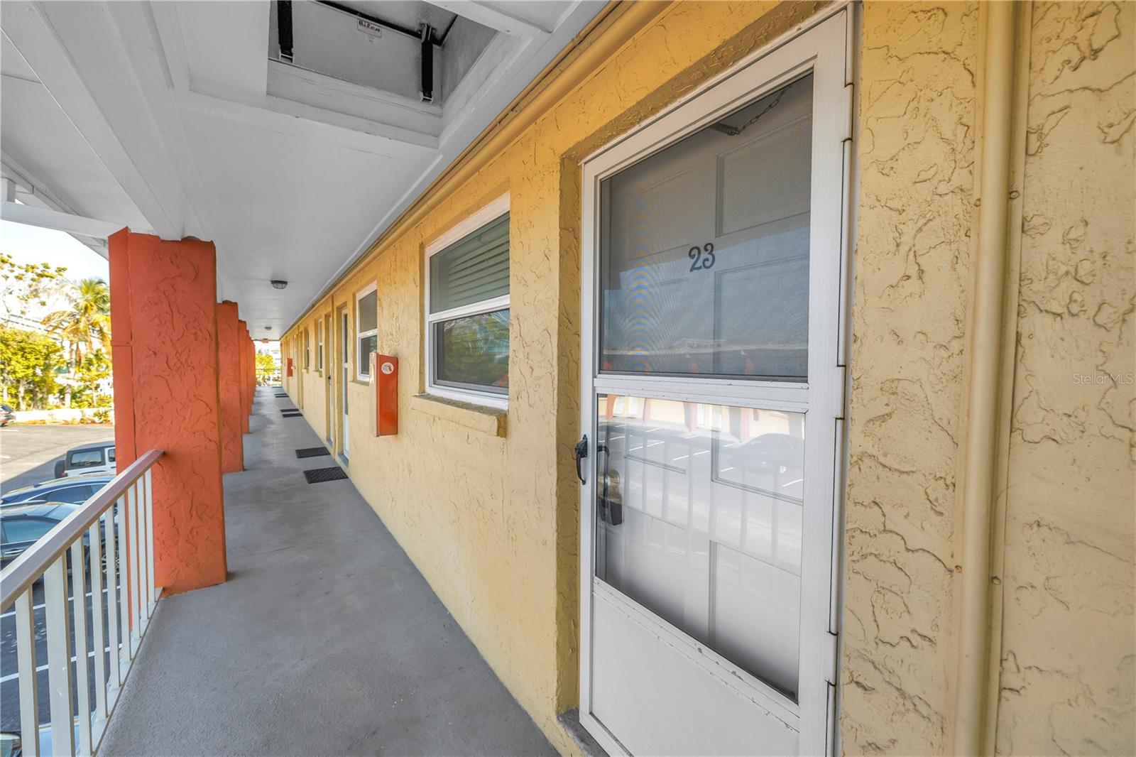 Image 5 of 38 For 8565 Gulf Boulevard 23s