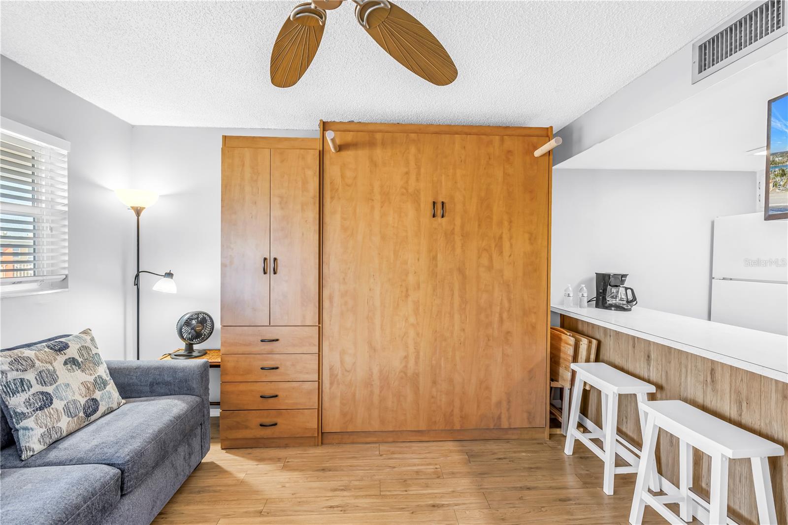 Image 8 of 38 For 8565 Gulf Boulevard 23s