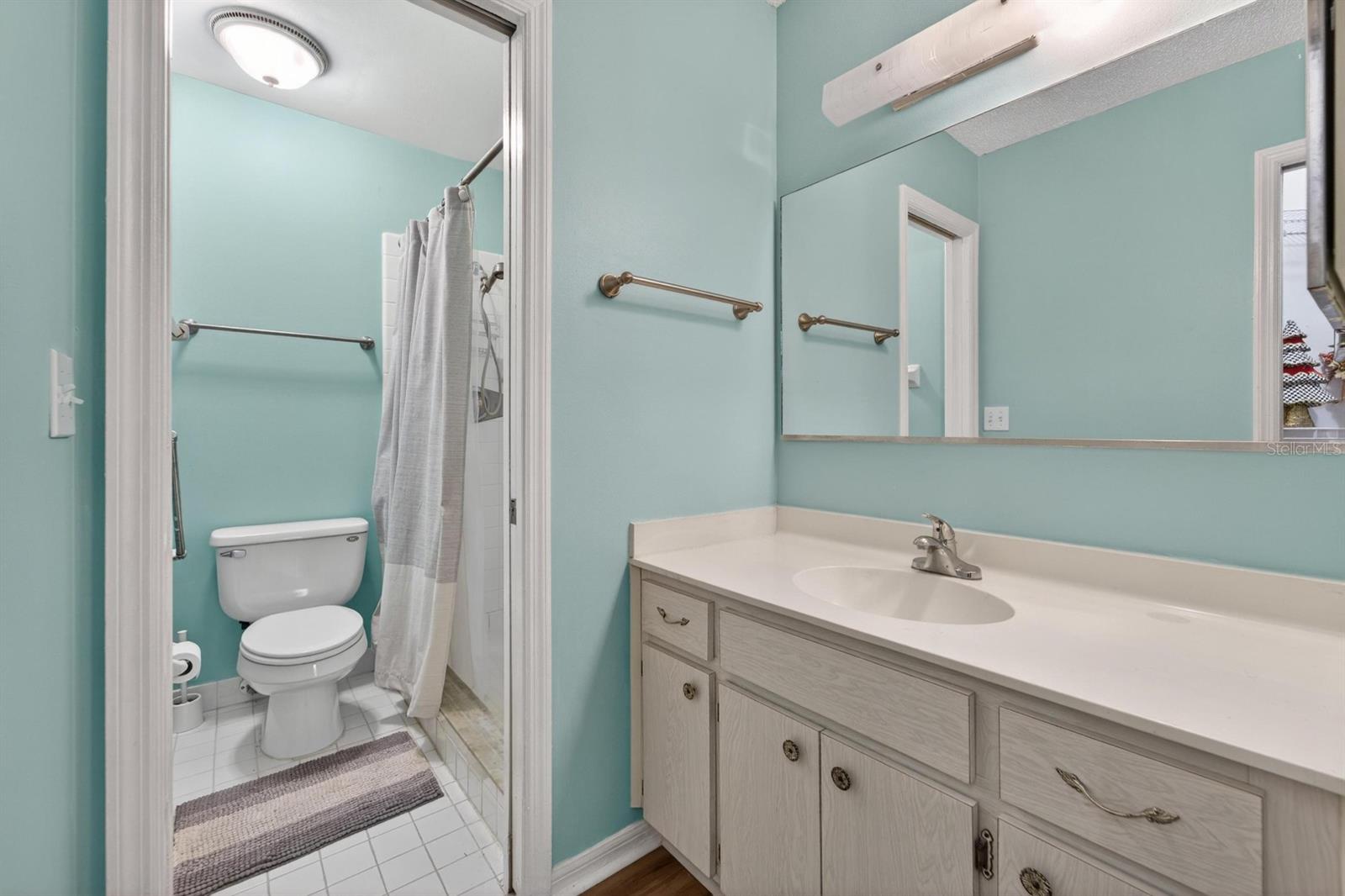 Image 12 of 20 For 413 Lake Point Court 4-b