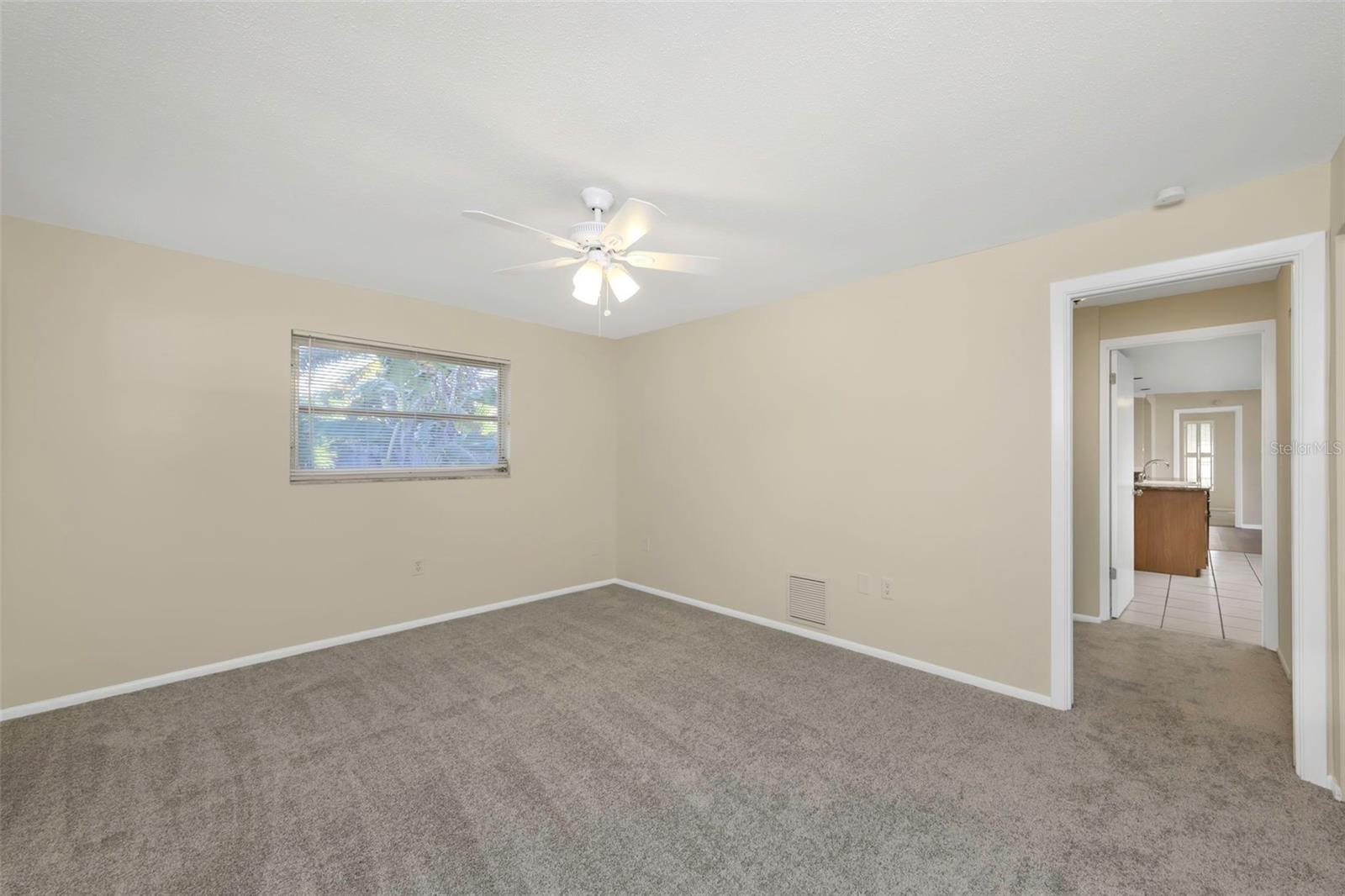 Image 19 of 26 For 1495 Lakeside Drive