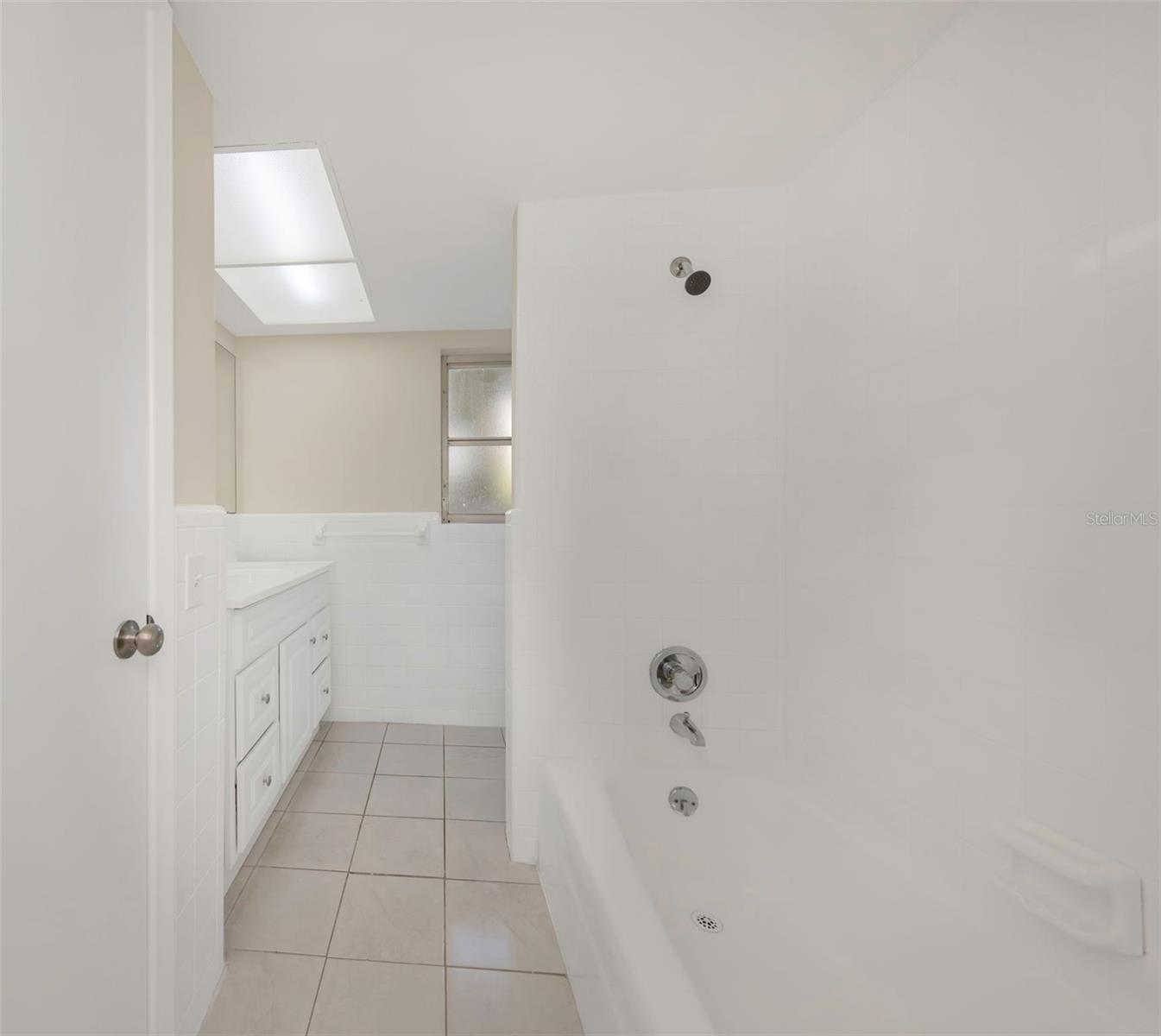 Image 21 of 26 For 1495 Lakeside Drive