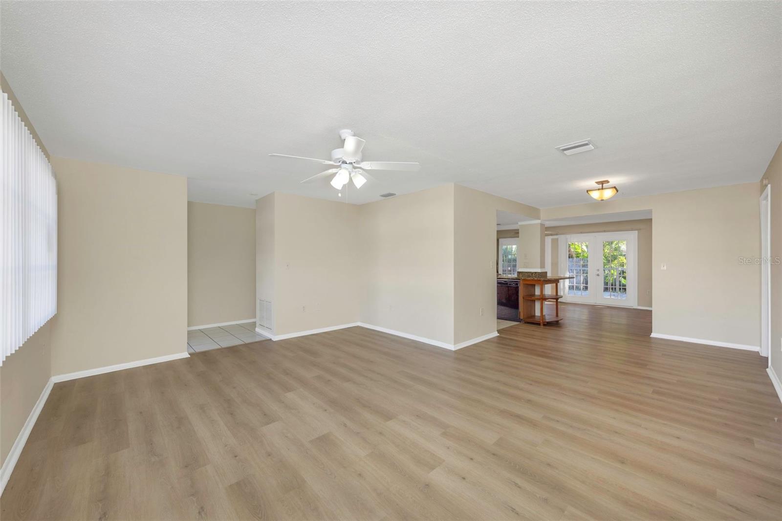 Image 5 of 26 For 1495 Lakeside Drive