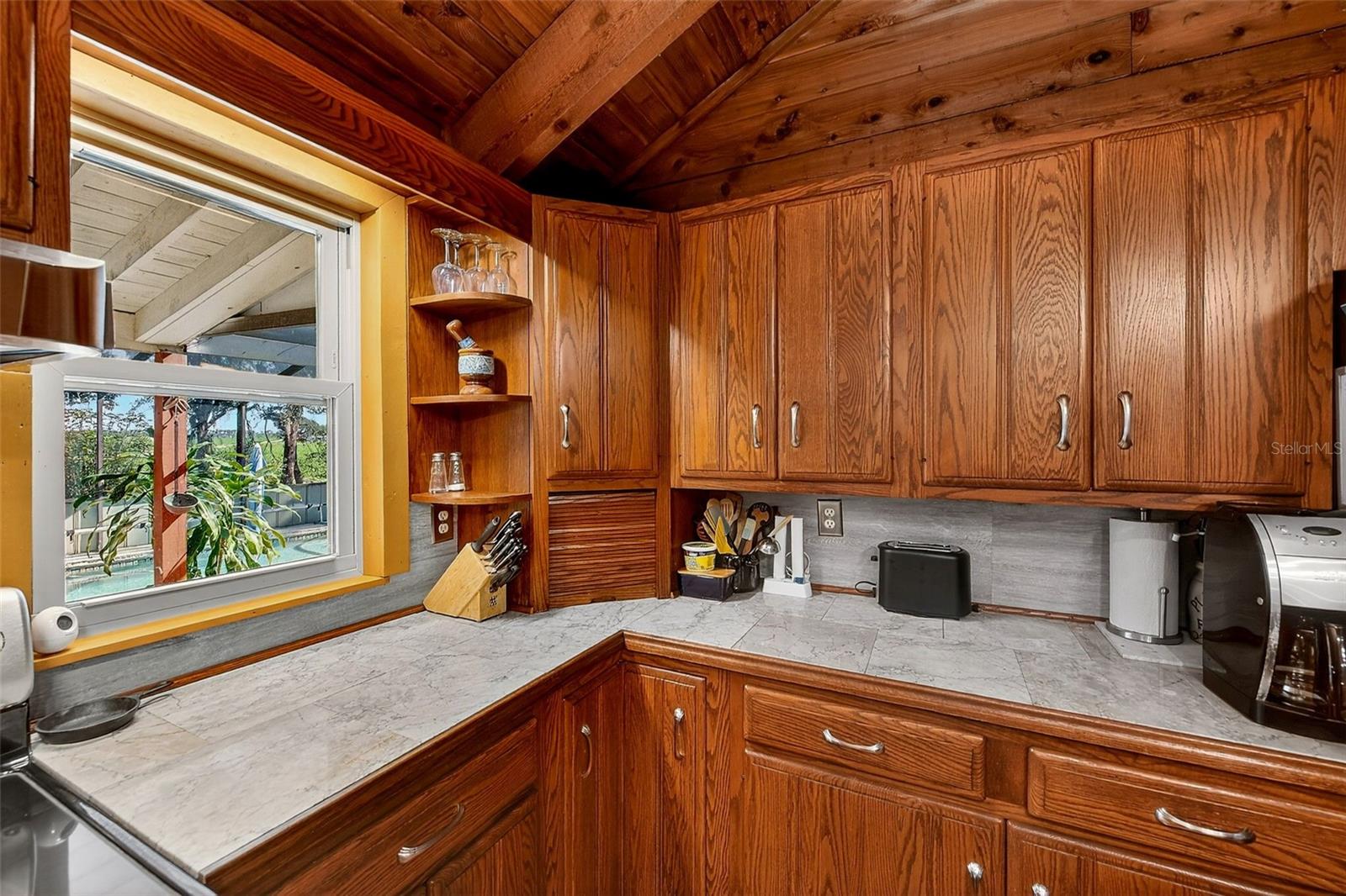 Image 19 of 84 For 2635 Dover Road