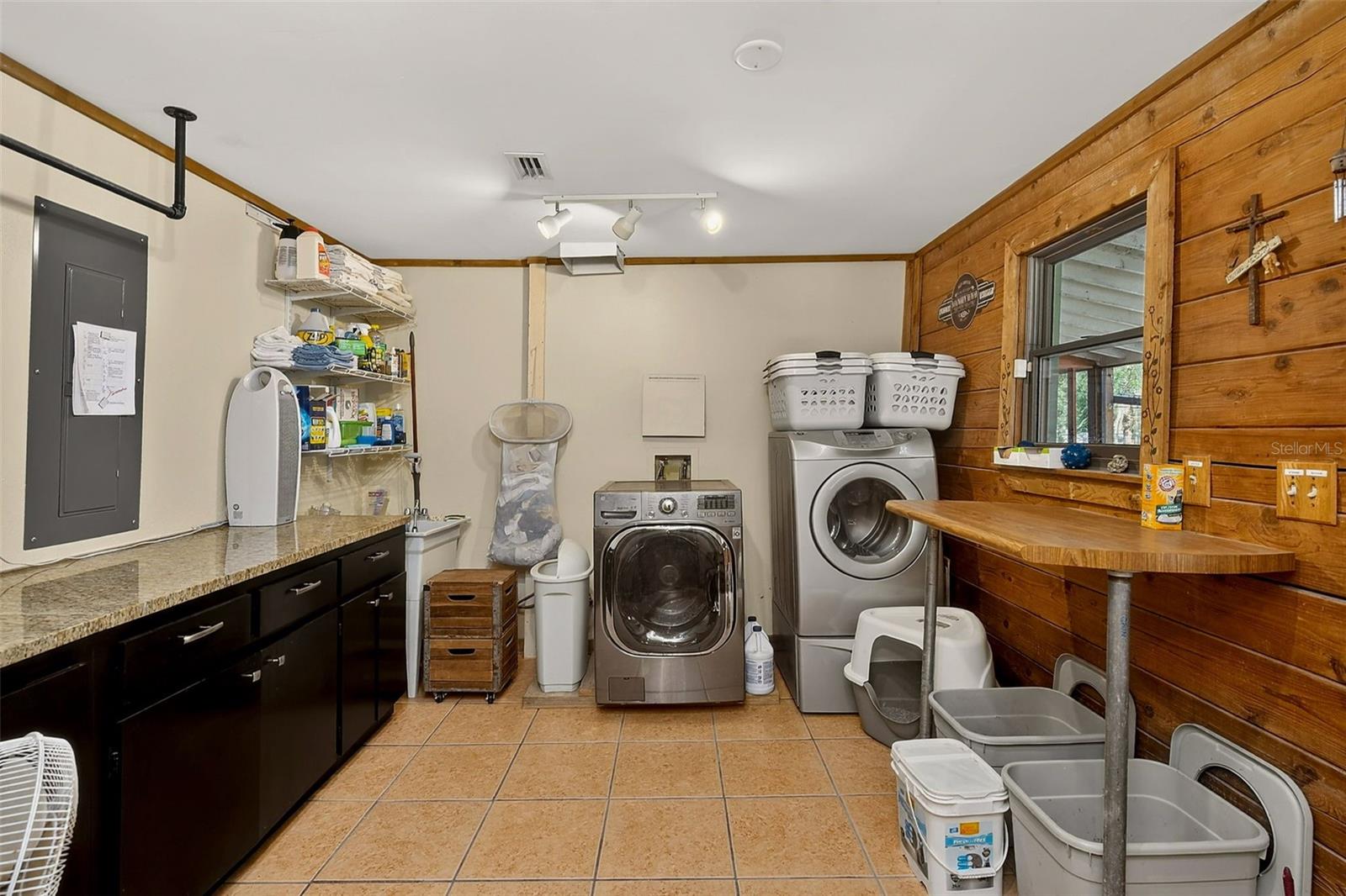 Image 21 of 84 For 2635 Dover Road