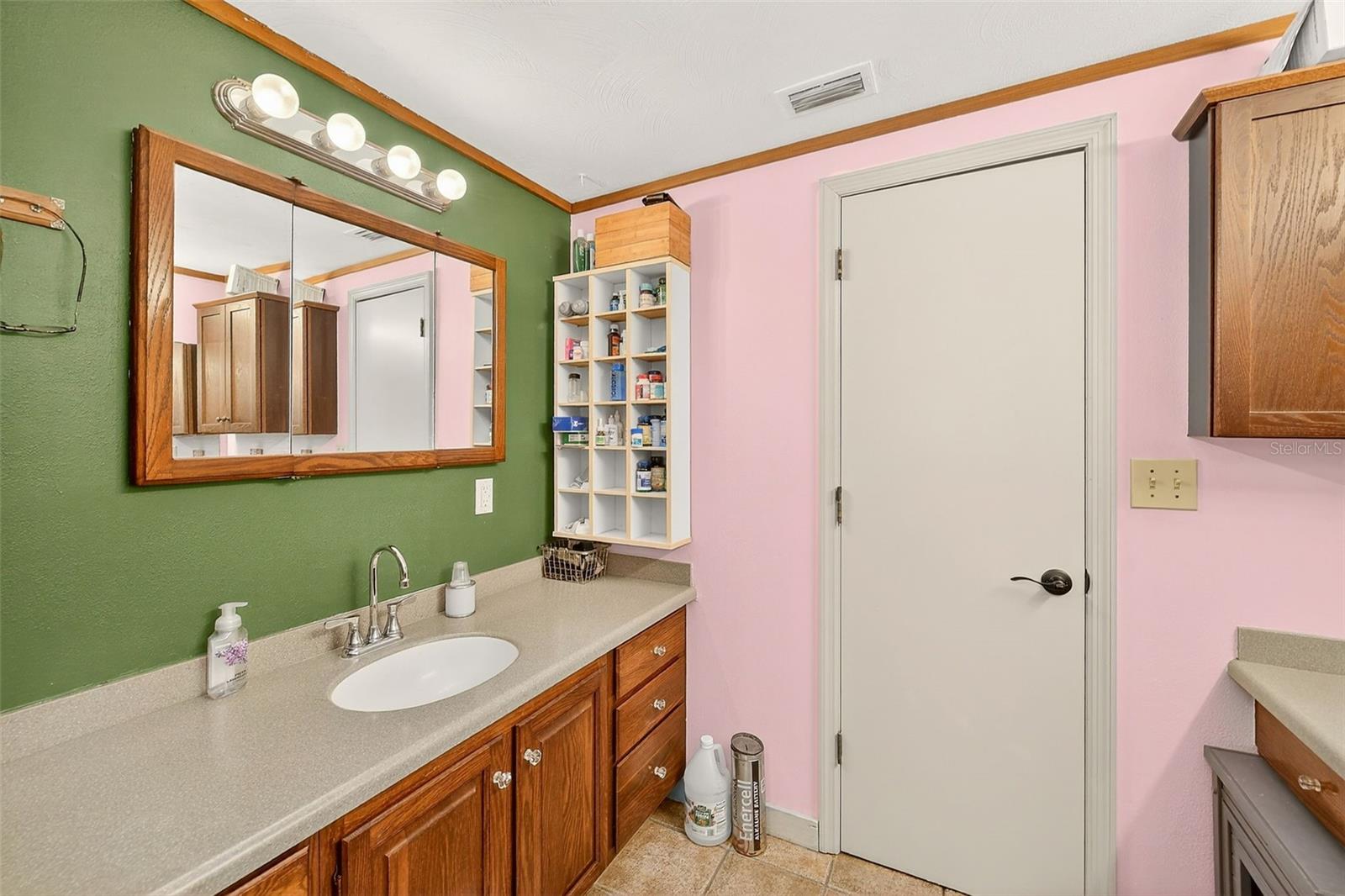 Image 39 of 84 For 2635 Dover Road