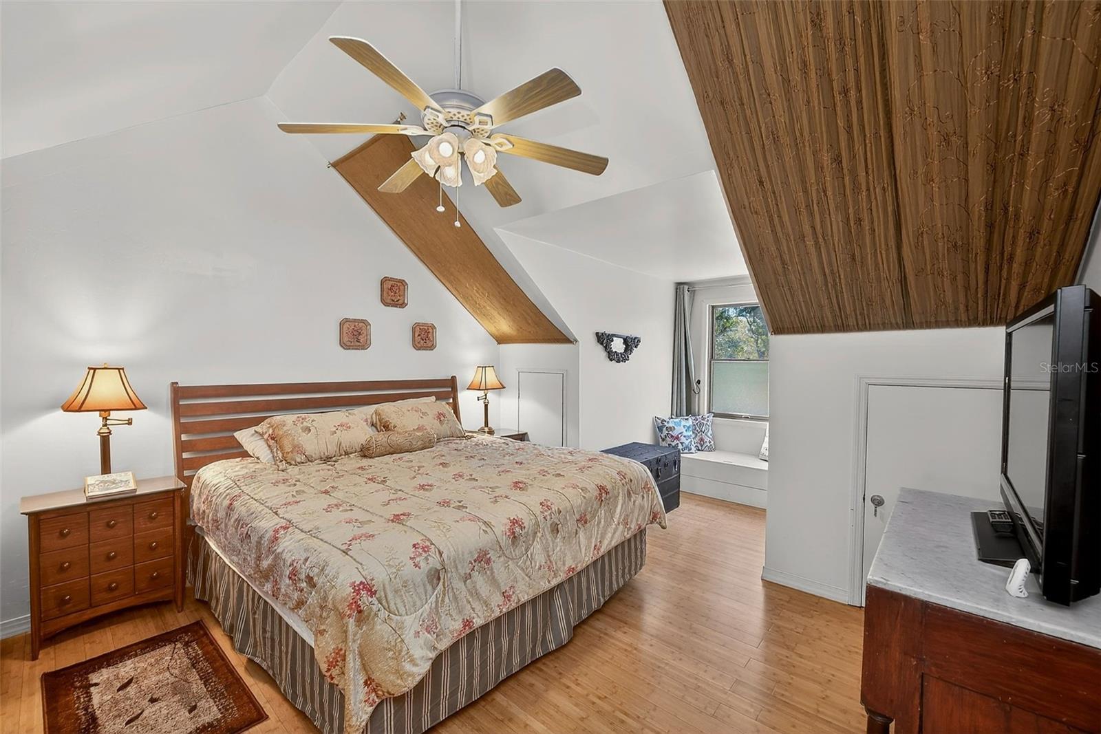 Image 41 of 84 For 2635 Dover Road