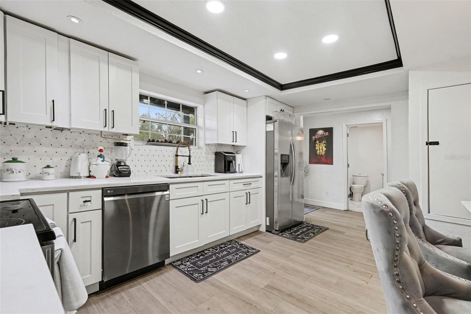 Image 11 of 39 For 413 Euclid Avenue