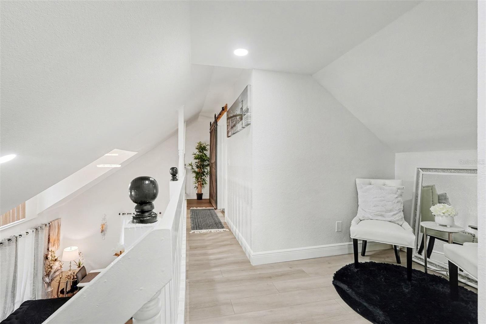 Image 14 of 39 For 413 Euclid Avenue