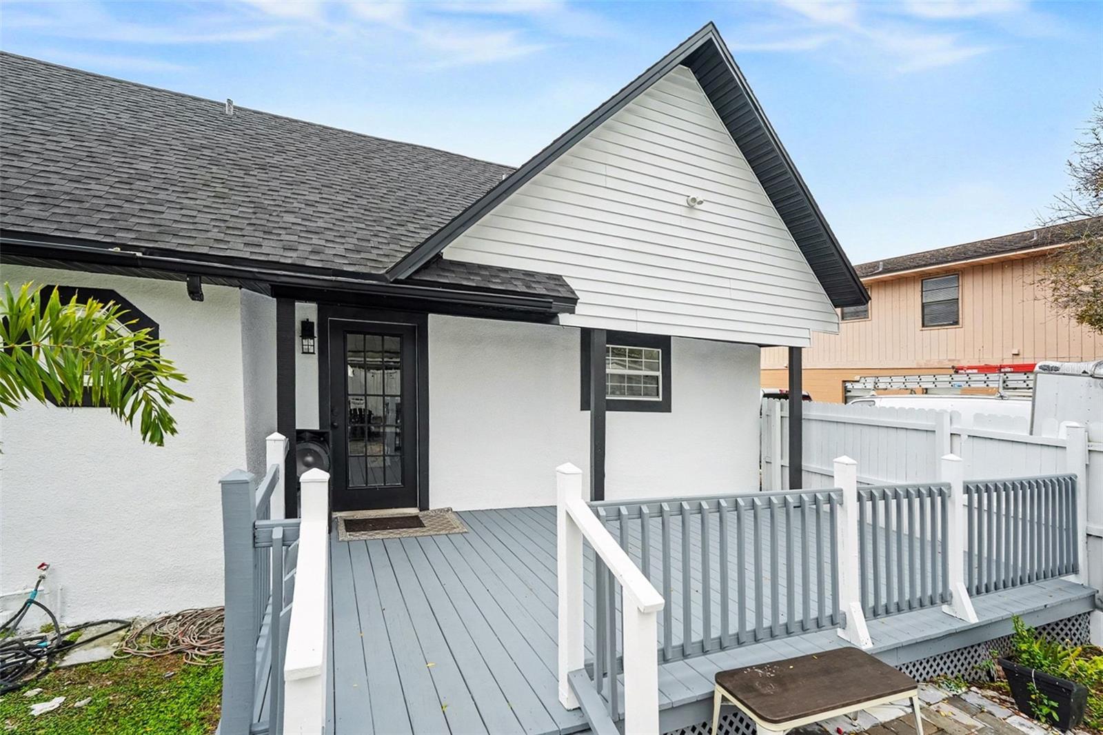 Image 25 of 39 For 413 Euclid Avenue