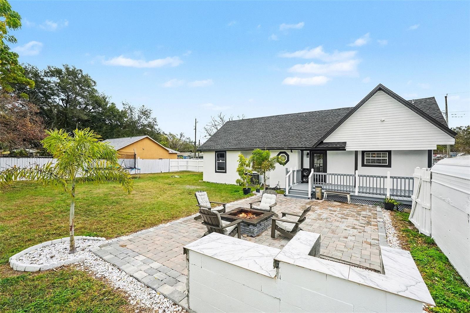 Image 30 of 39 For 413 Euclid Avenue