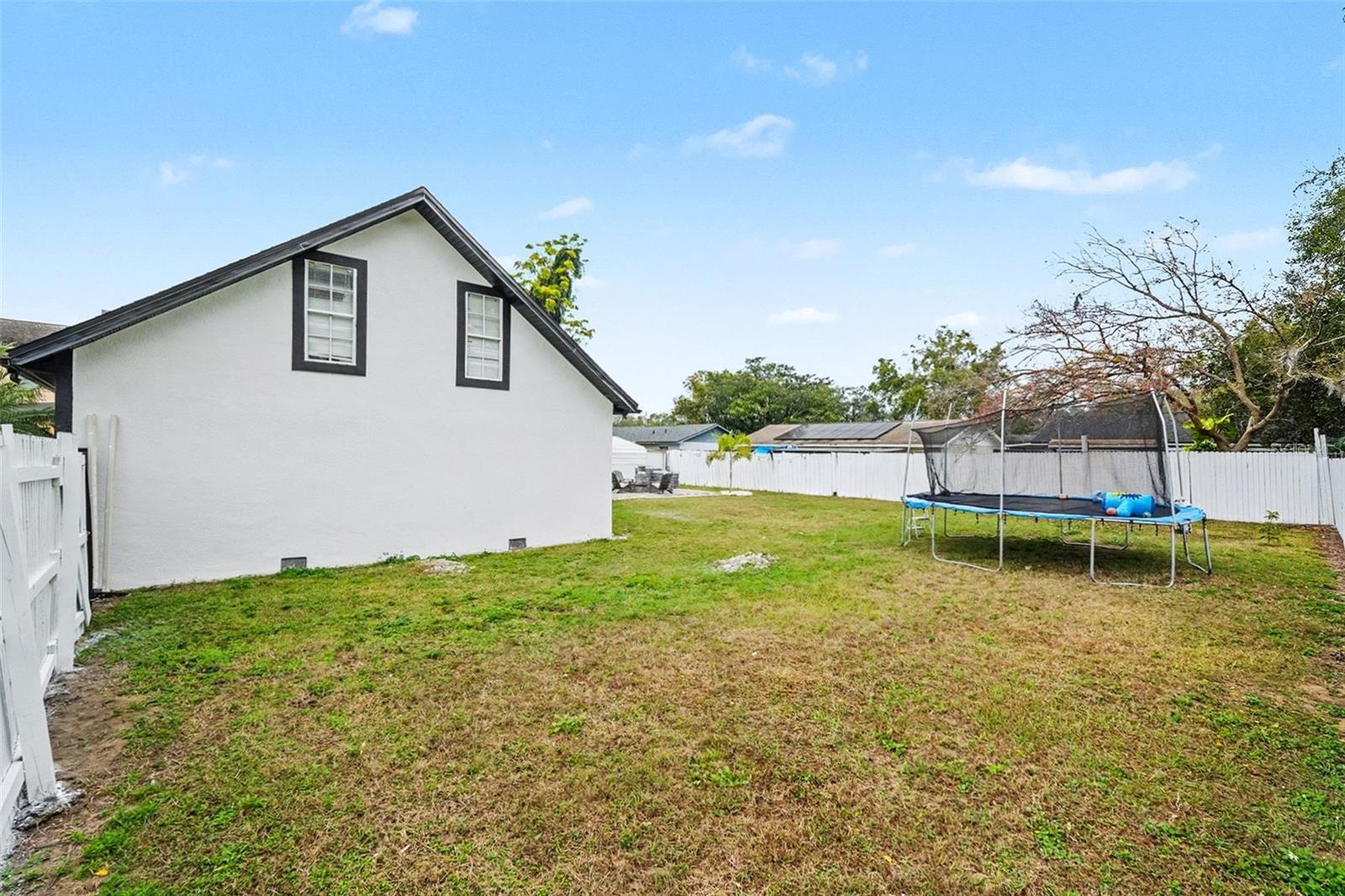 Image 31 of 39 For 413 Euclid Avenue