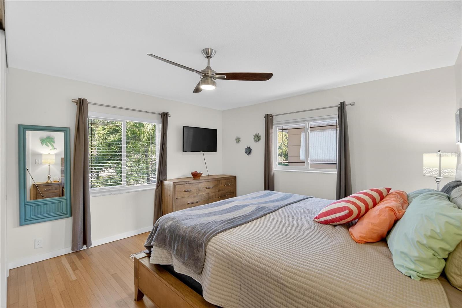 Image 10 of 70 For 6238 14th Avenue S