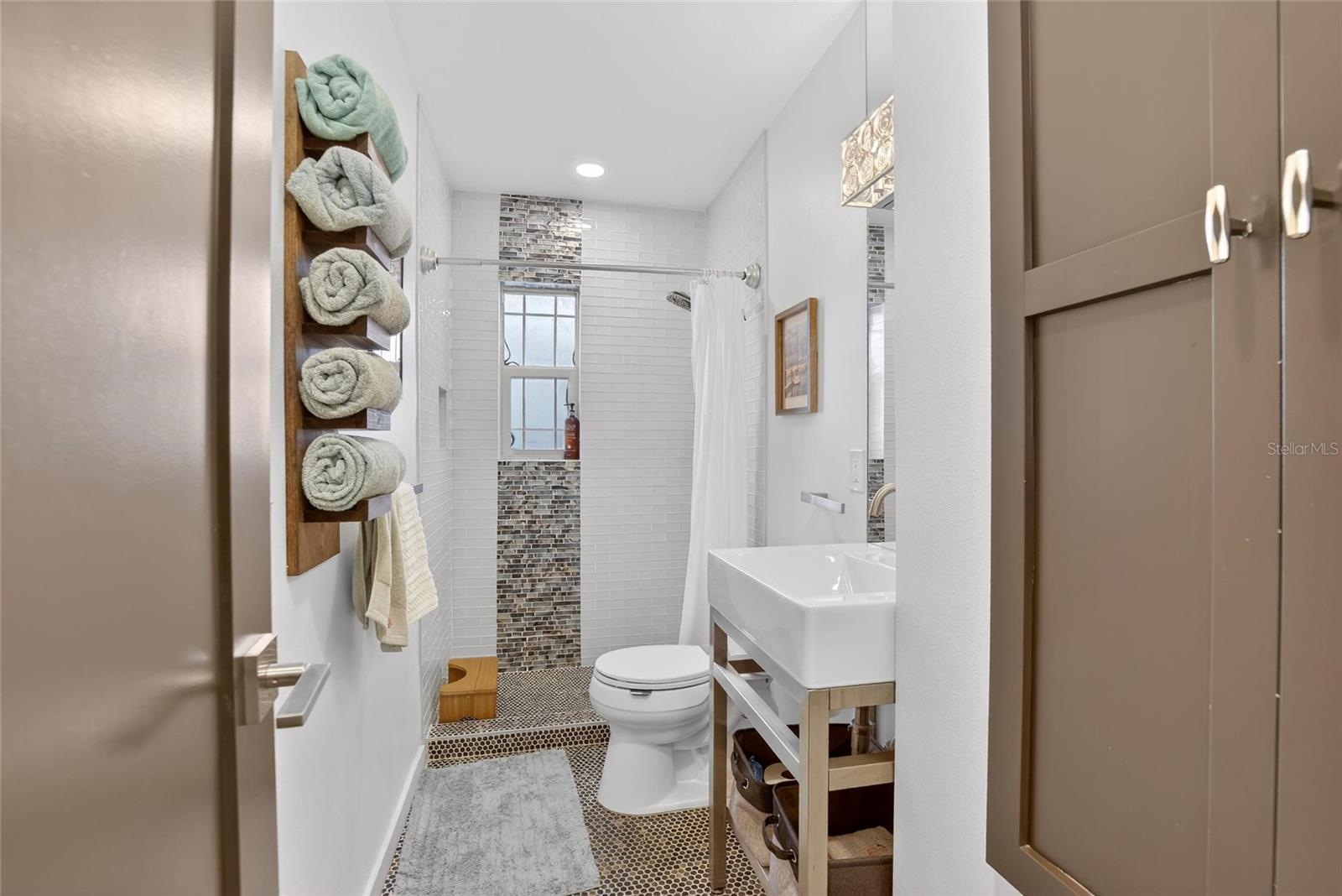 Image 13 of 70 For 6238 14th Avenue S