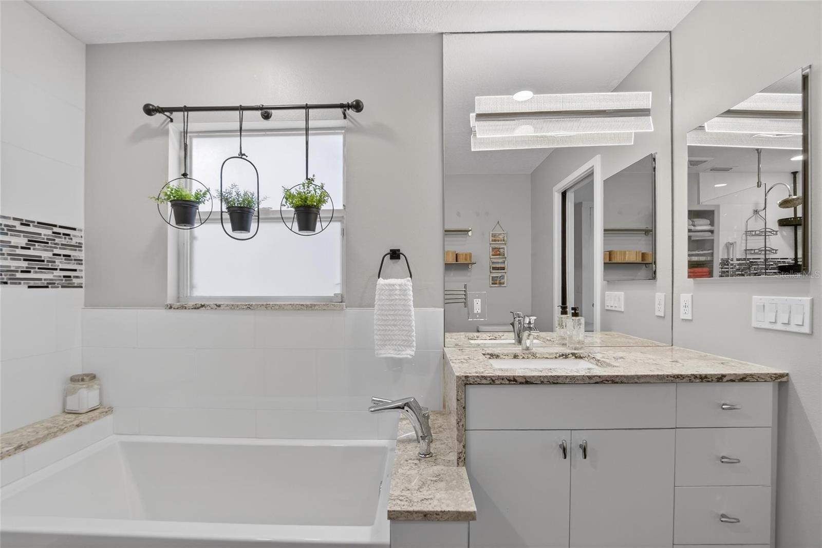 Image 22 of 70 For 6238 14th Avenue S