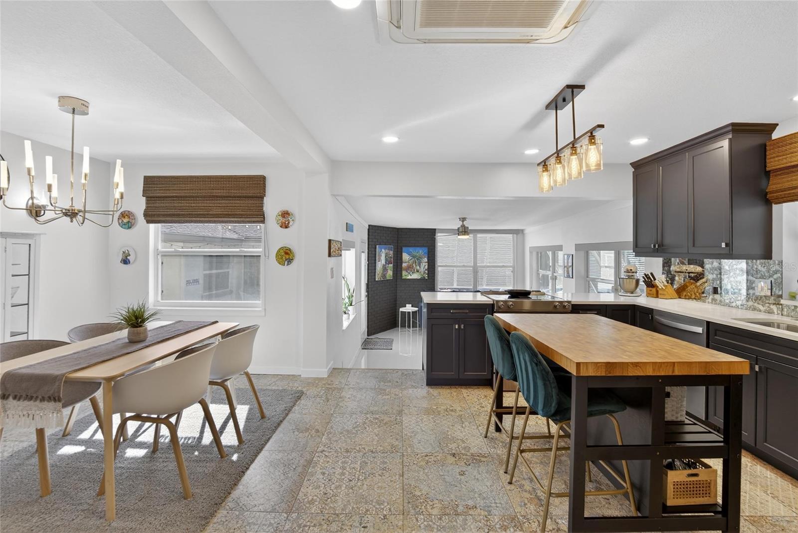 Image 26 of 70 For 6238 14th Avenue S