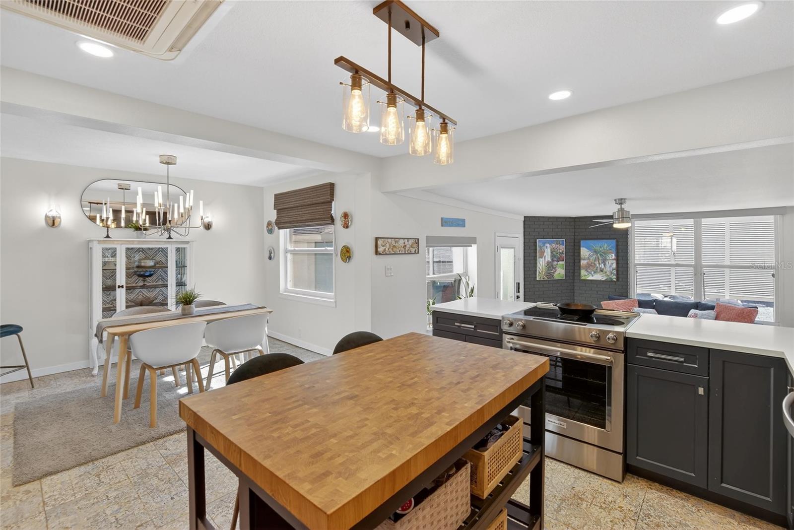 Image 29 of 70 For 6238 14th Avenue S