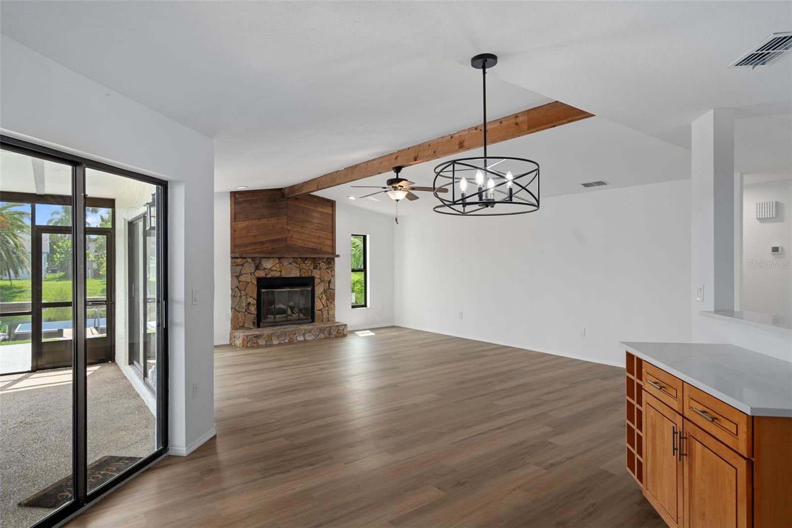 Image 25 of 52 For 9910 Island Harbor Drive A