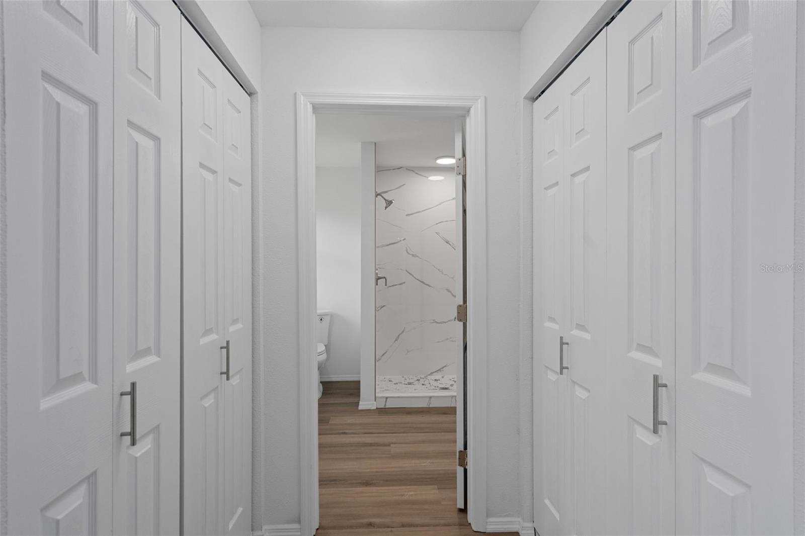 Image 31 of 52 For 9910 Island Harbor Drive A