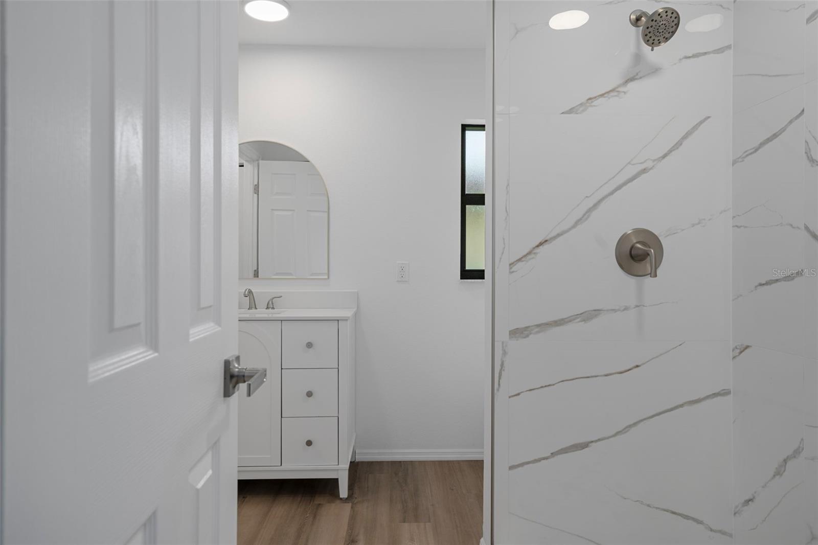 Image 33 of 52 For 9910 Island Harbor Drive A