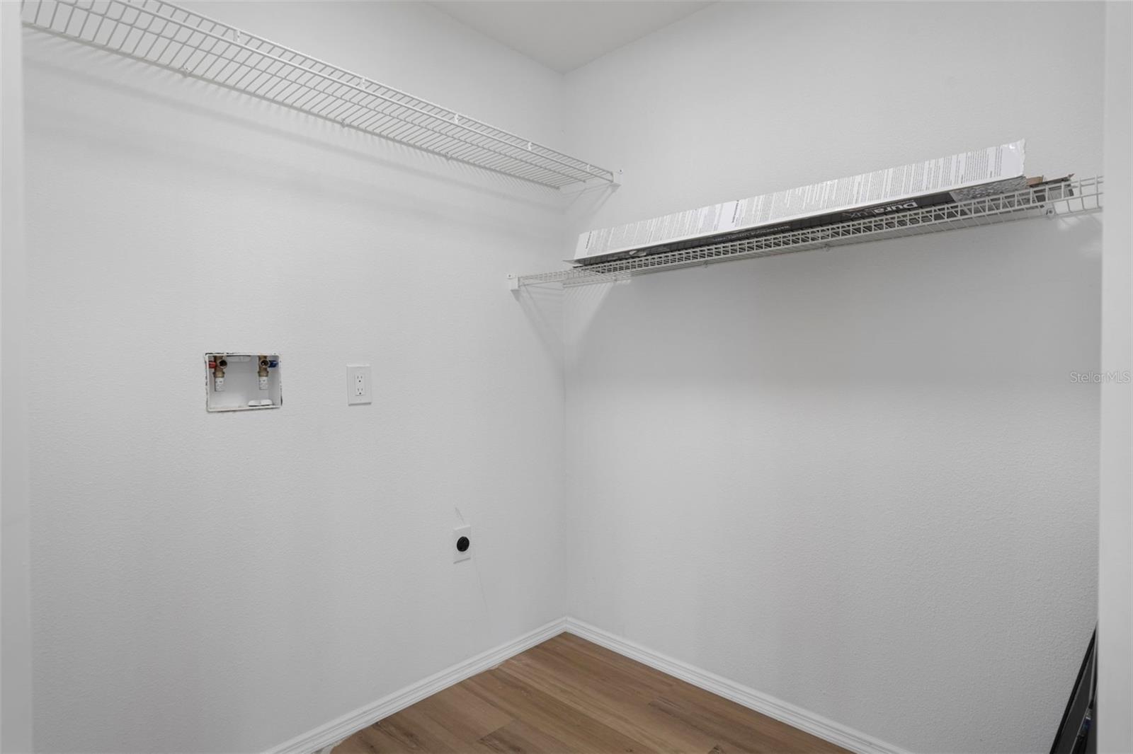 Image 40 of 52 For 9910 Island Harbor Drive A