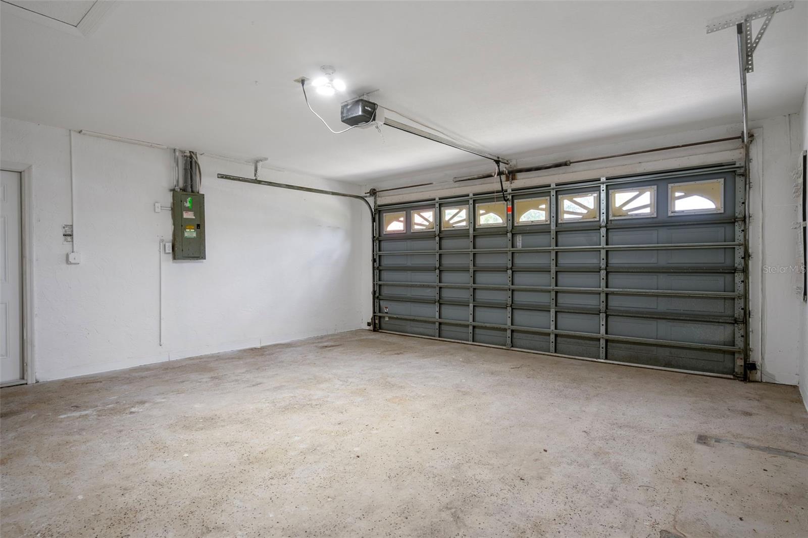 Image 41 of 52 For 9910 Island Harbor Drive A