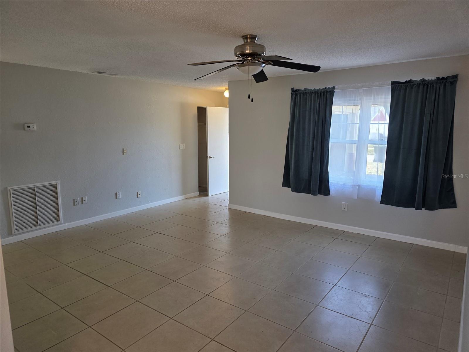 Image 6 of 17 For 520 Century Drive