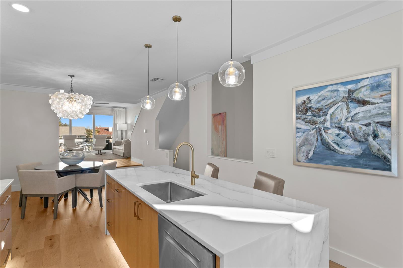 Image 15 of 52 For 1067 Pinellas Bayway S