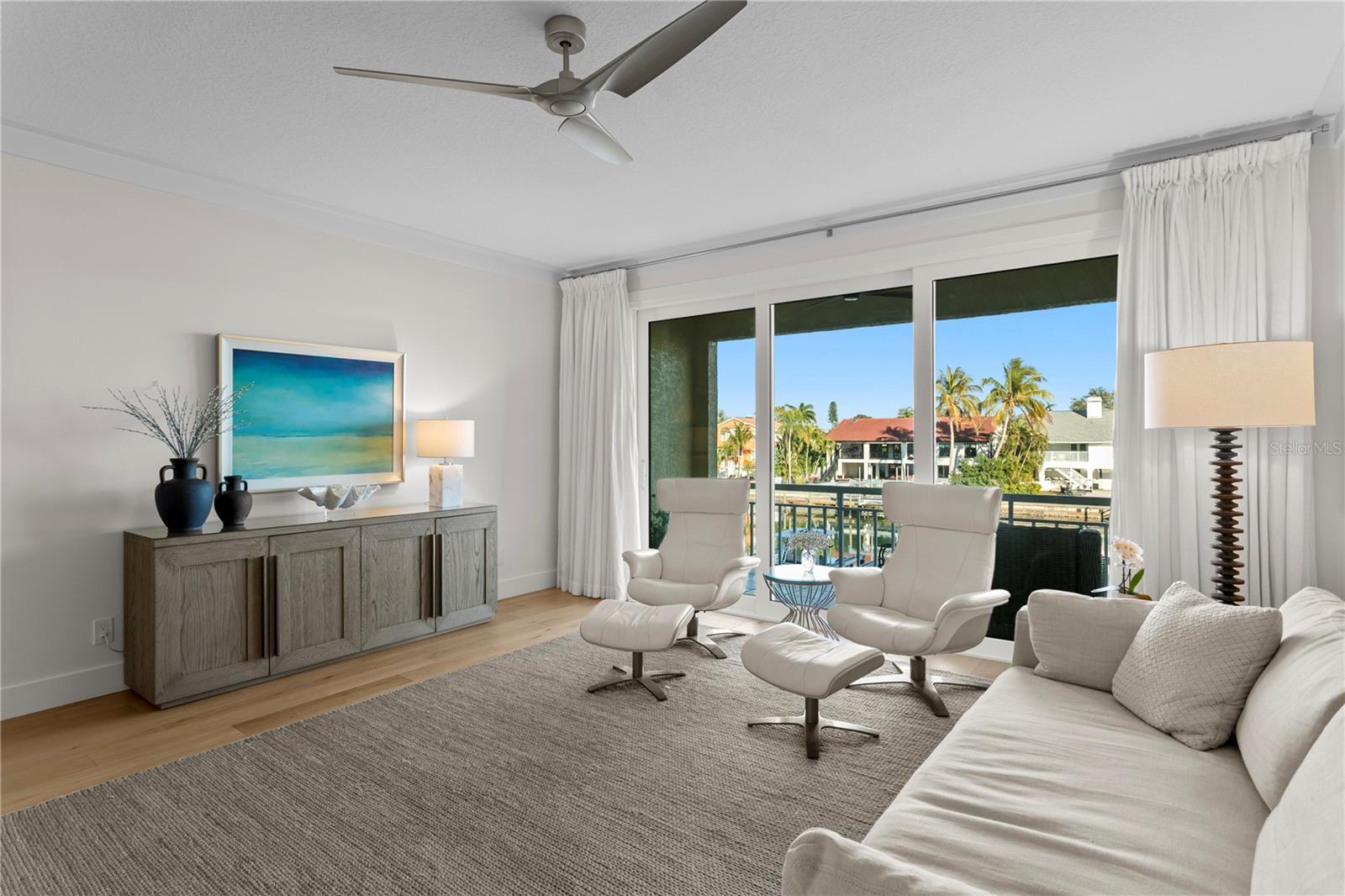 Image 19 of 52 For 1067 Pinellas Bayway S