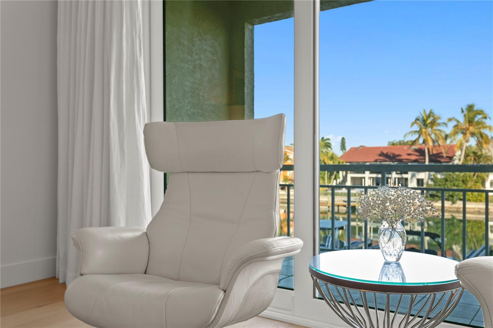 Image 21 of 52 For 1067 Pinellas Bayway S