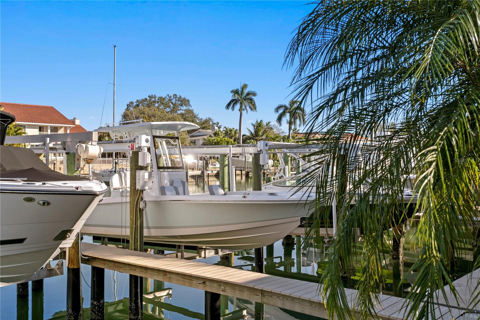 Image 42 of 52 For 1067 Pinellas Bayway S