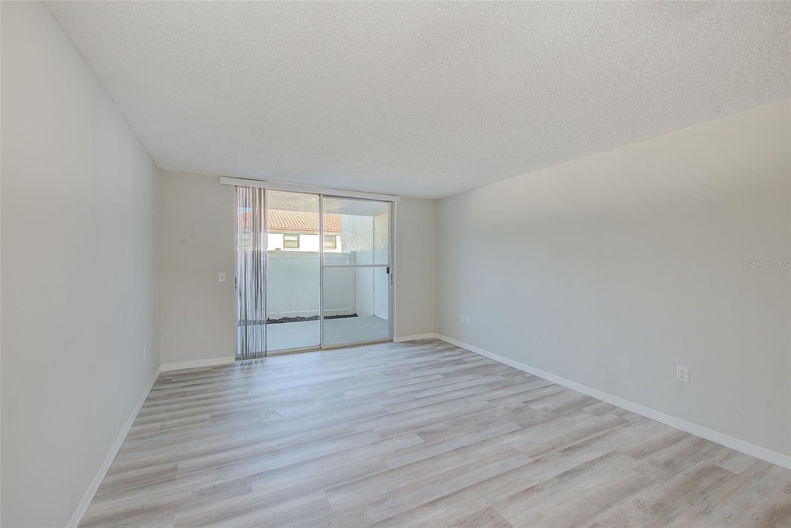 Image 18 of 33 For 10540 77th Terrace 109