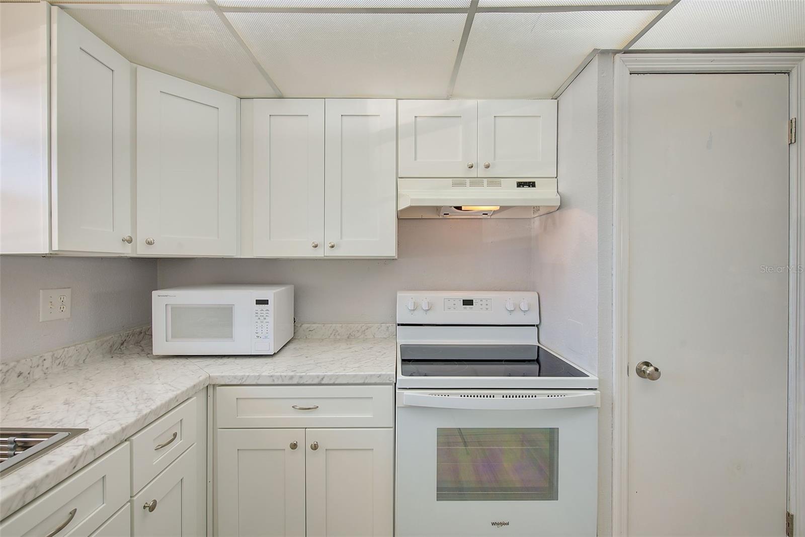 Image 23 of 33 For 10540 77th Terrace 109