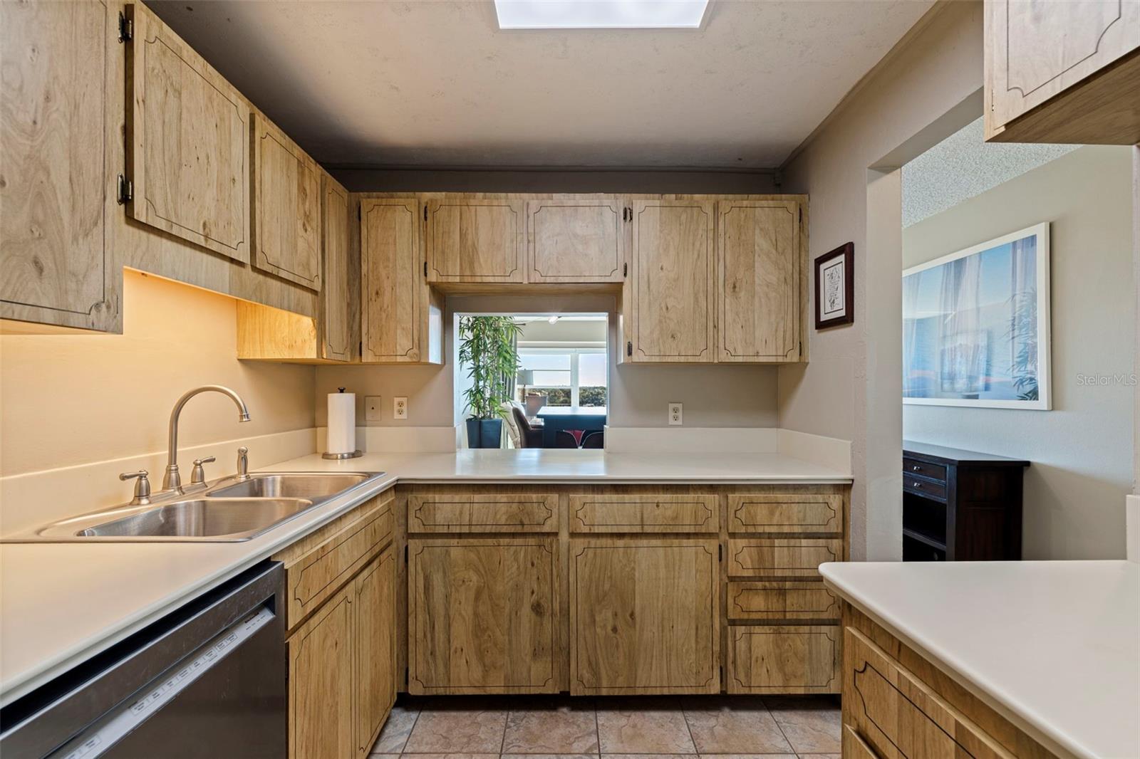 Image 11 of 26 For 6800 20th Avenue N 504