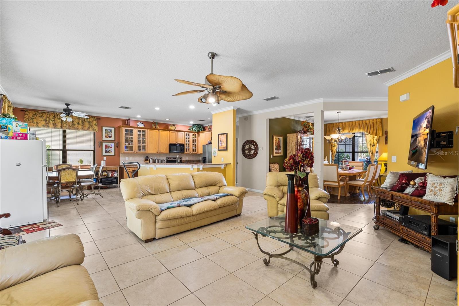 Image 10 of 43 For 1425 Amaryllis Circle