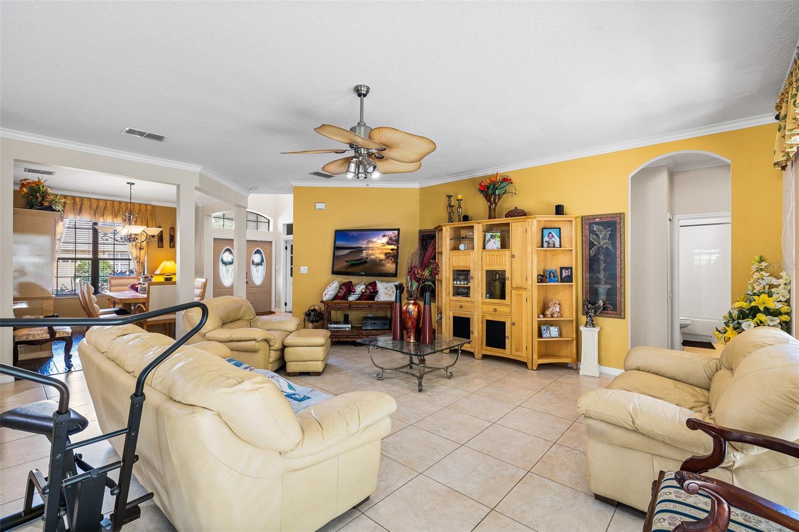 Image 12 of 43 For 1425 Amaryllis Circle