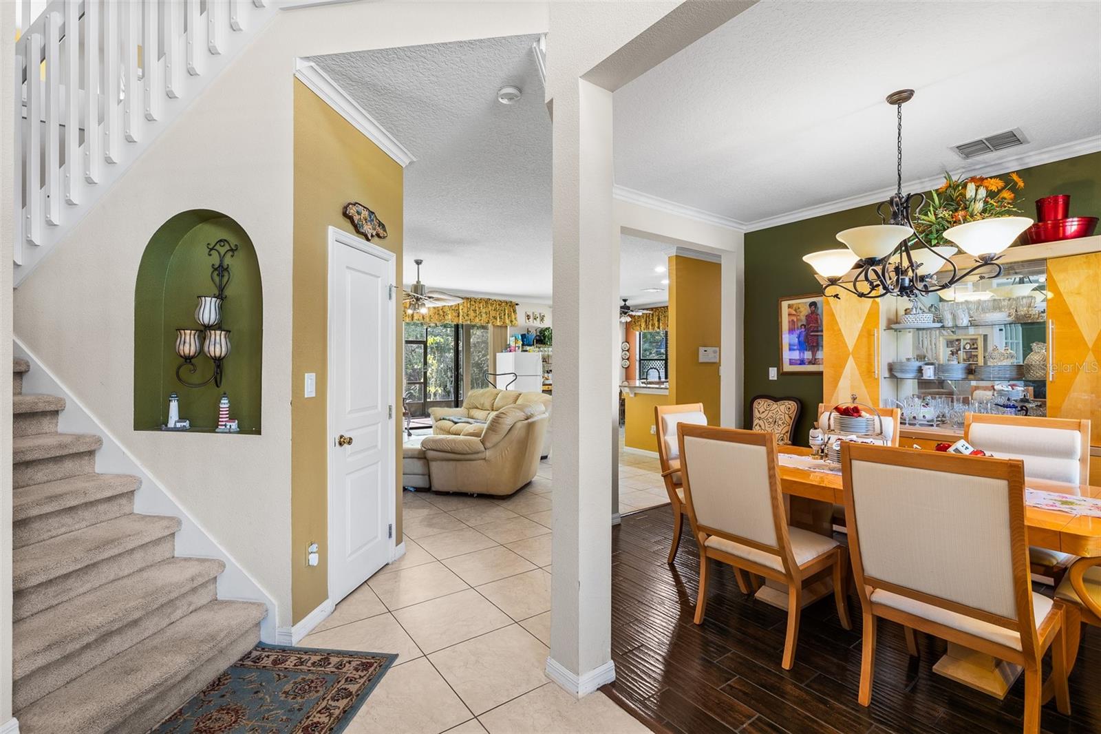 Image 16 of 43 For 1425 Amaryllis Circle