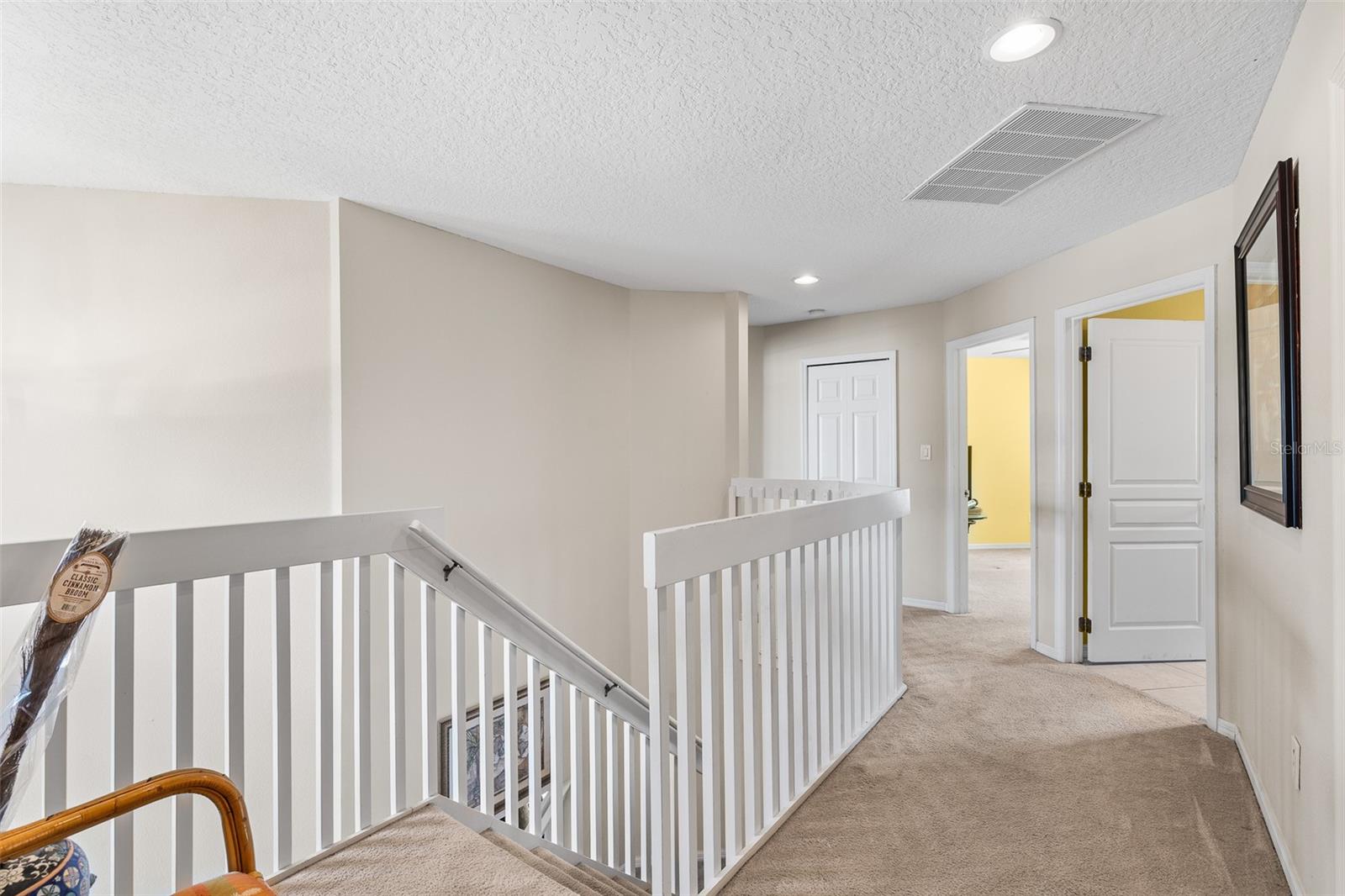 Image 17 of 43 For 1425 Amaryllis Circle