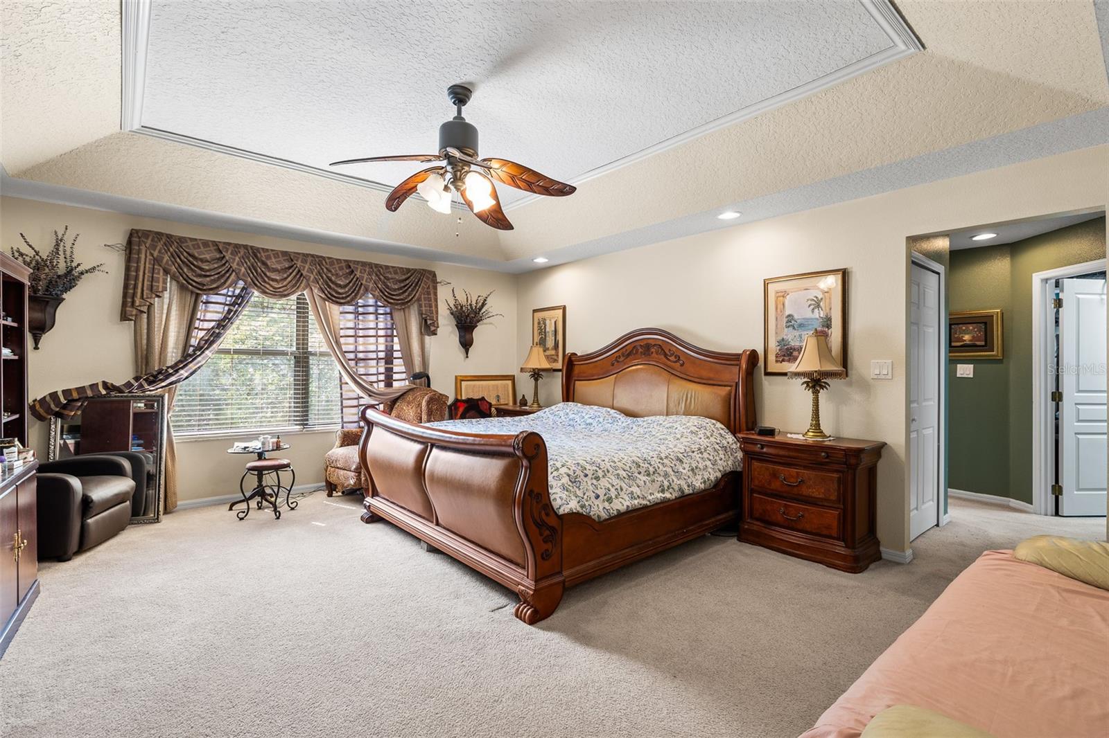 Image 19 of 43 For 1425 Amaryllis Circle