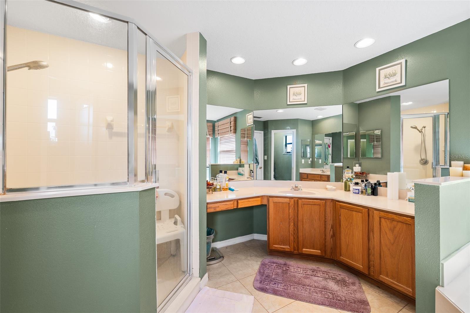 Image 21 of 43 For 1425 Amaryllis Circle