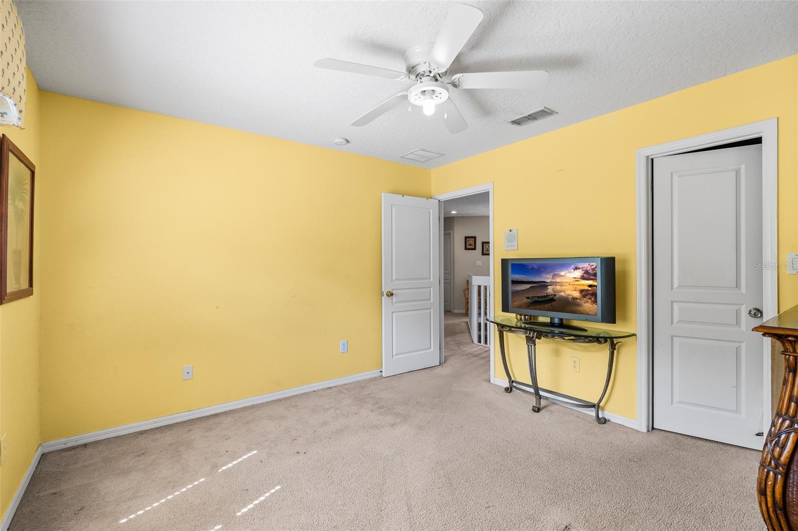 Image 26 of 43 For 1425 Amaryllis Circle