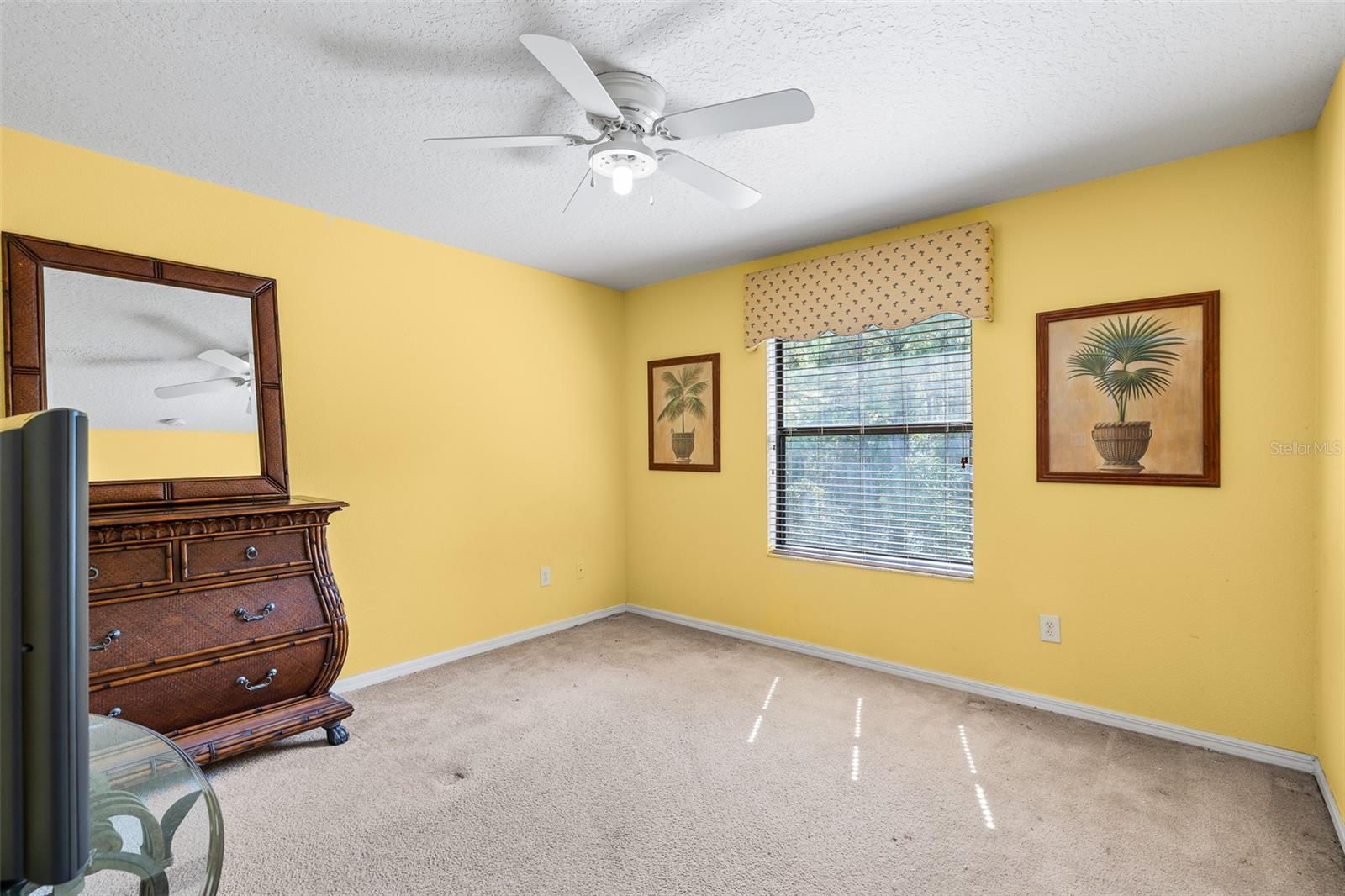 Image 27 of 43 For 1425 Amaryllis Circle