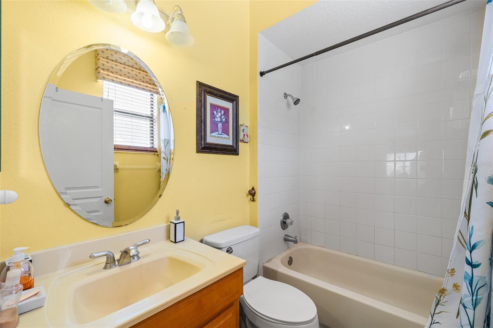 Image 28 of 43 For 1425 Amaryllis Circle